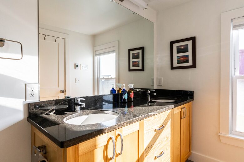 Quiet, Modern Apartment with Parking & Harbor Views - Portland, Maine