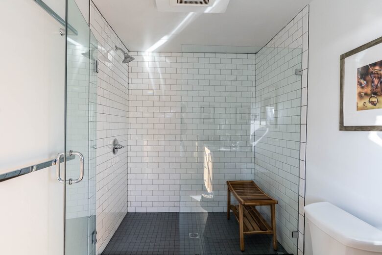 Quiet, Modern Apartment with Parking & Harbor Views - Portland, Maine