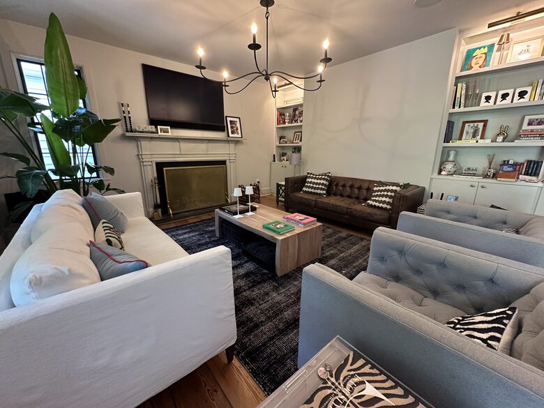 Mount Pleasant Contemporary Charmer - Mount Pleasant, South Carolina