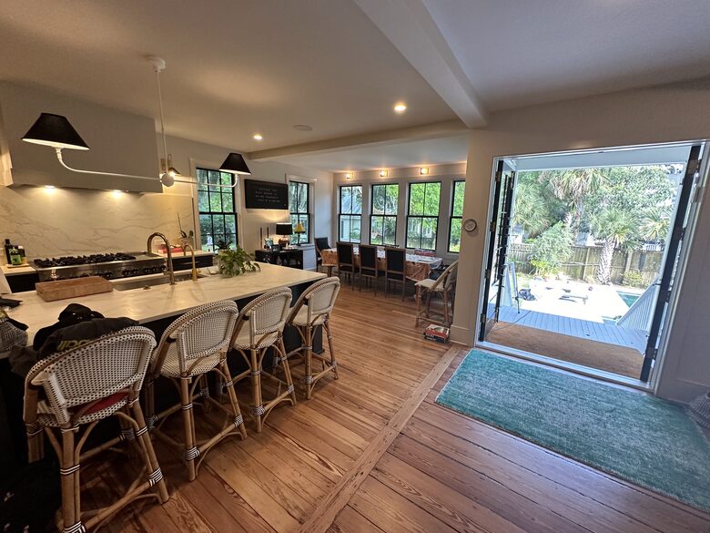 Mount Pleasant Contemporary Charmer - Mount Pleasant, South Carolina
