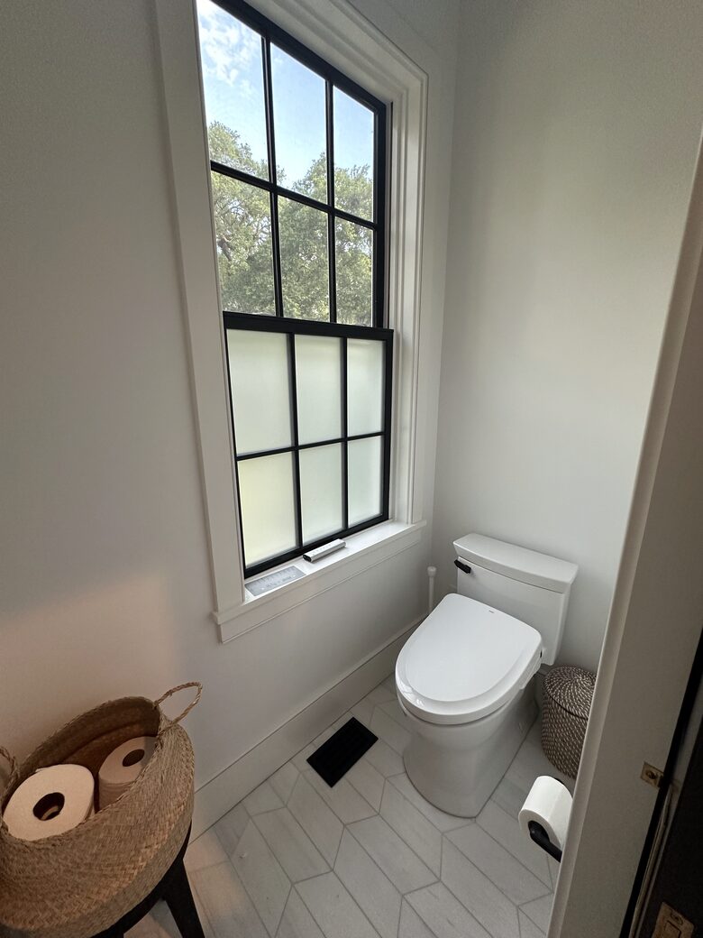 Mount Pleasant Contemporary Charmer - Mount Pleasant, South Carolina