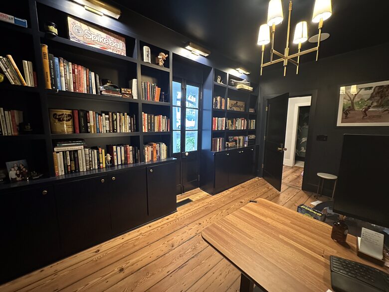 Mount Pleasant Contemporary Charmer - Mount Pleasant, South Carolina