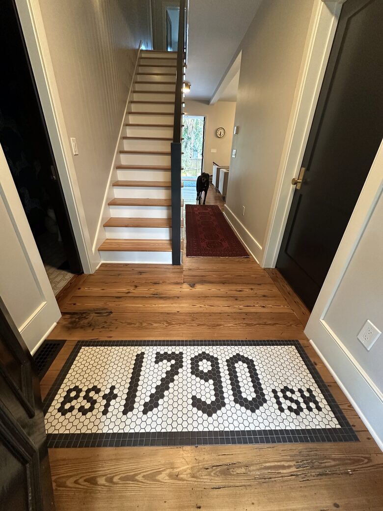 Mount Pleasant Contemporary Charmer - Mount Pleasant, South Carolina