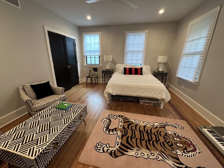 Mount Pleasant Contemporary Charmer - Mount Pleasant, South Carolina