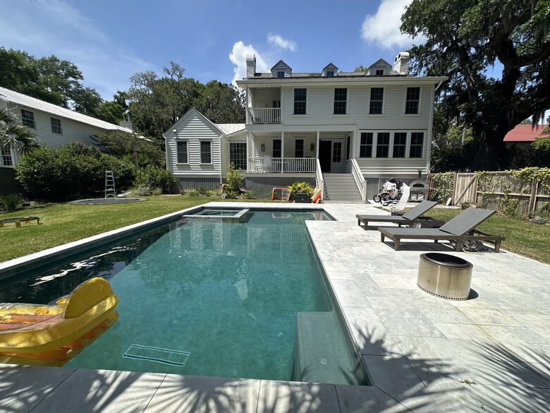 Mount Pleasant Contemporary Charmer - Mount Pleasant, South Carolina