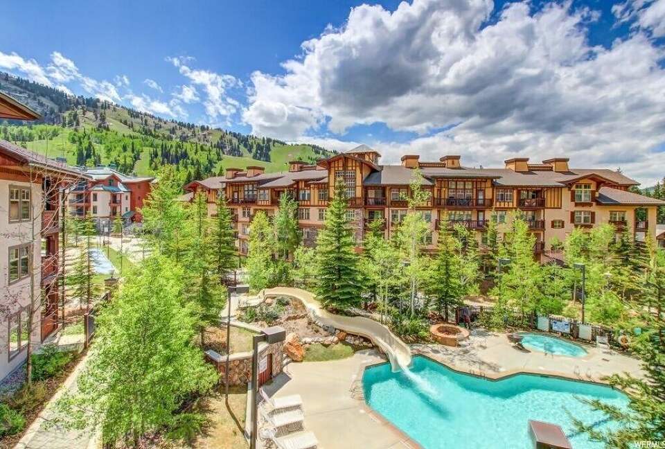 Updated Ski in Ski Out Residence at Solitude - Brighton, Utah