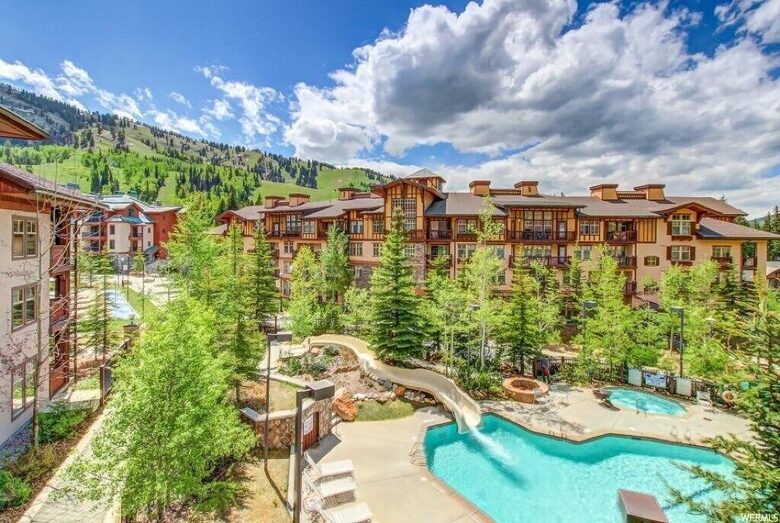 Updated Ski in Ski Out Residence at Solitude - Brighton, Utah