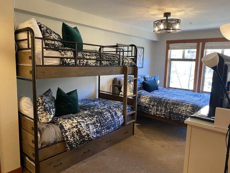 Updated Ski in Ski Out Residence at Solitude - Brighton, Utah