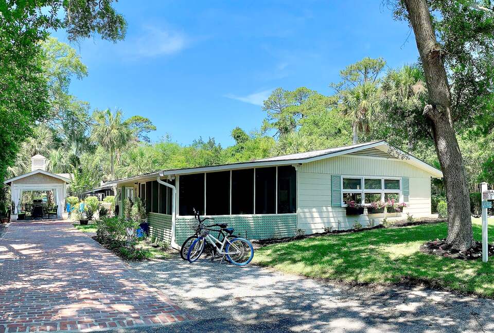 Charming Beach Cottage 88 Steps From the Sand - Hilton Head Island, South Carolina