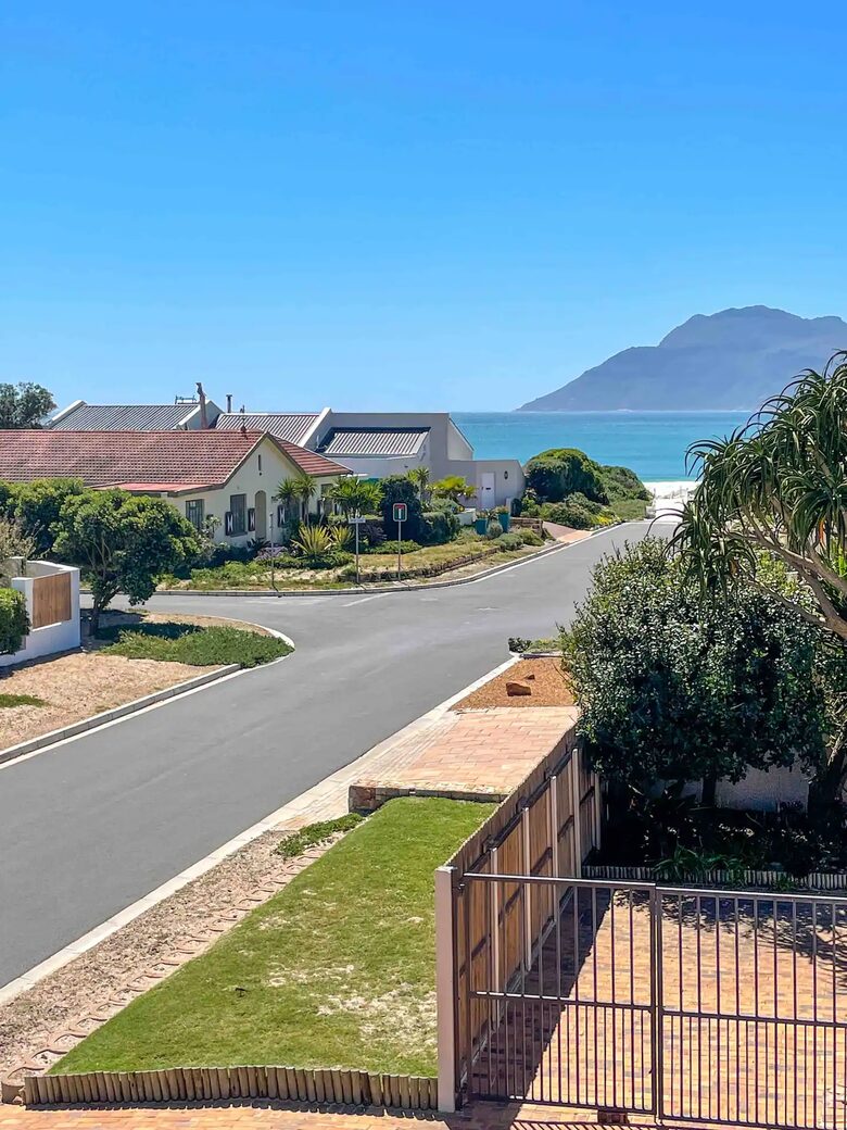 The Break at Kom - Kommetjie, South Africa