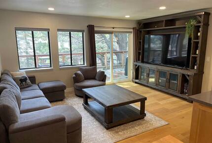 South Lake Tahoe Bungalow - South Lake Tahoe, California