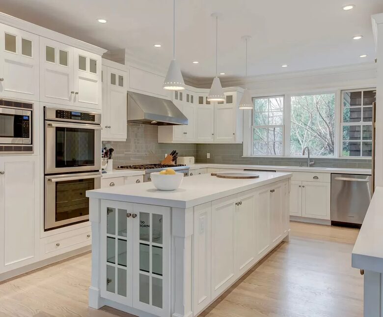 East Hampton 4 bedroom Retreat- Walk to Town - East Hampton, New York
