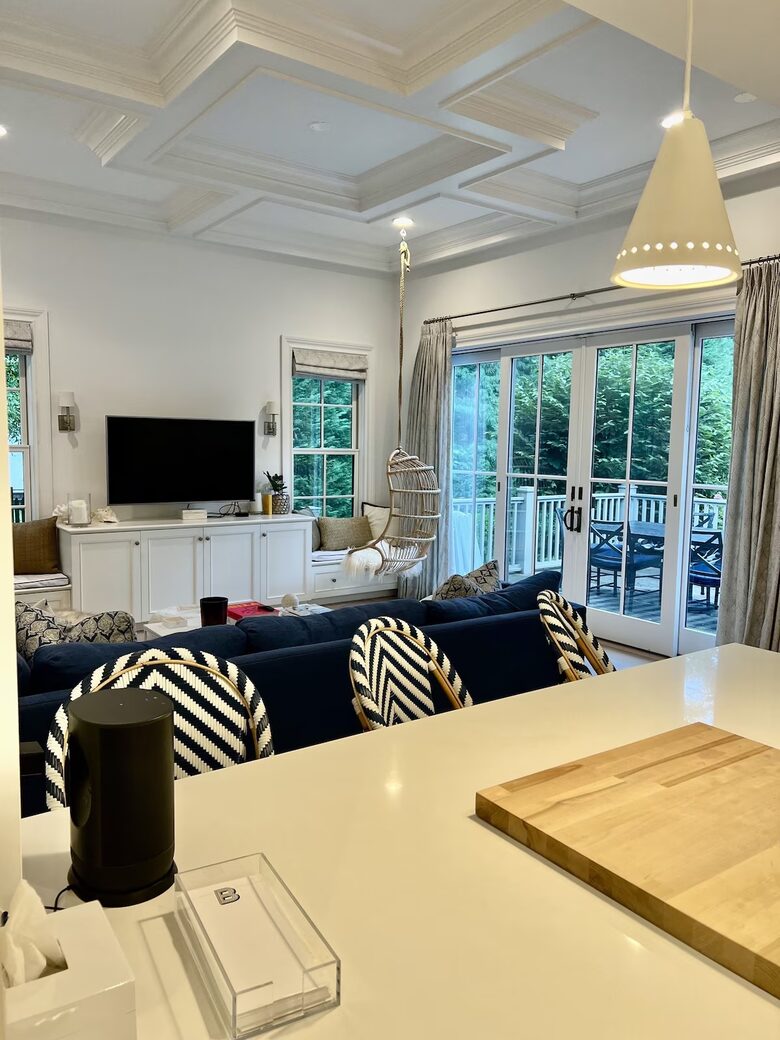East Hampton 4 bedroom Retreat- Walk to Town - East Hampton, New York