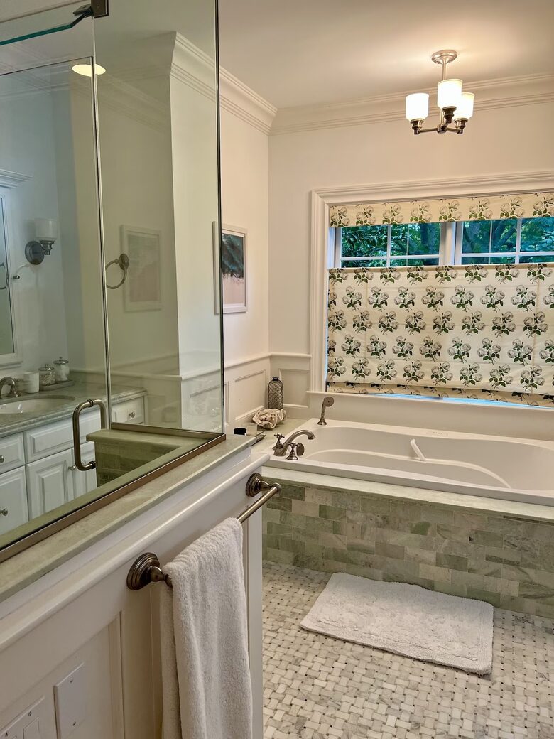East Hampton 4 bedroom Retreat- Walk to Town - East Hampton, New York