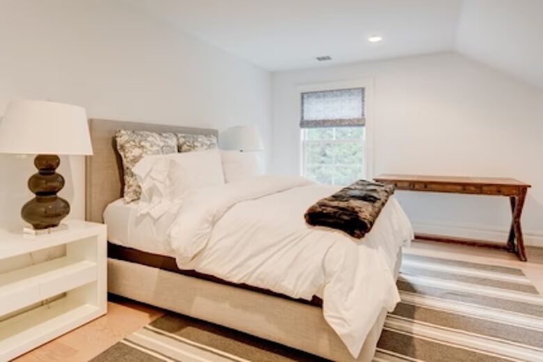 East Hampton 4 bedroom Retreat- Walk to Town - East Hampton, New York