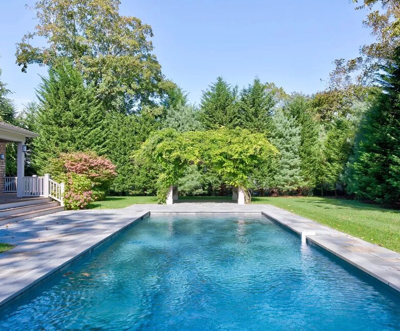 East Hampton 4 bedroom Retreat- Walk to Town - East Hampton, New York