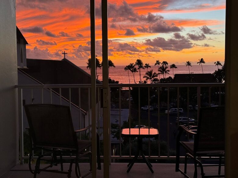 Island Glow - Kailua Kona, Hawaii