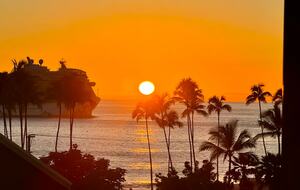 Island Glow - Kailua Kona, Hawaii