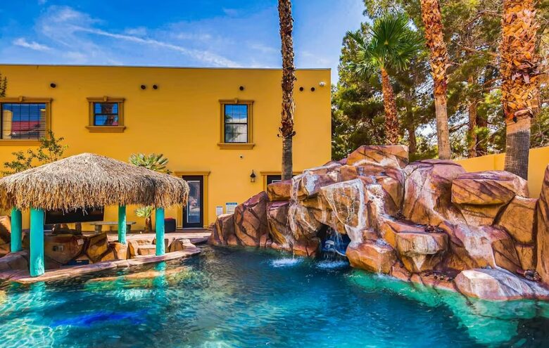 Spectacular 12-Bedroom Vegas Mansion - Las Vegas, Nevada