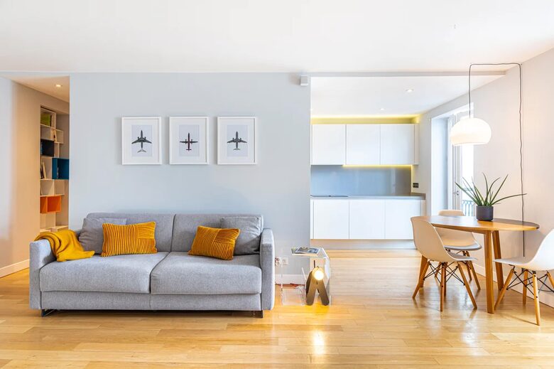 Open living room / dining area