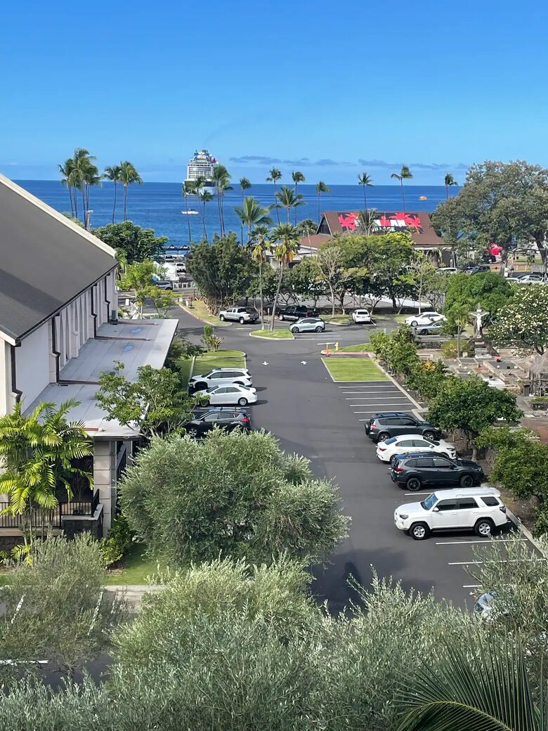 Island Glow - Kailua Kona, Hawaii
