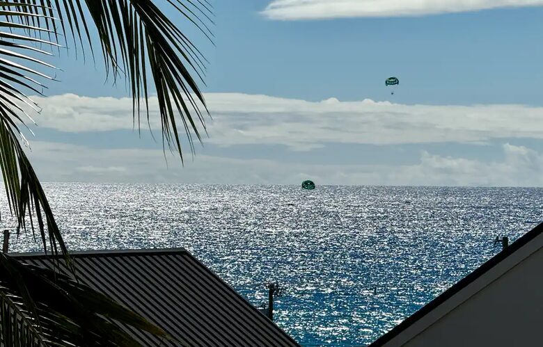 Island Glow - Kailua Kona, Hawaii