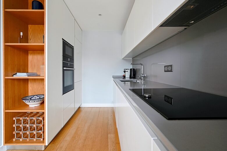 All-new Bosch / Neff appliances in the spacious kitchen area