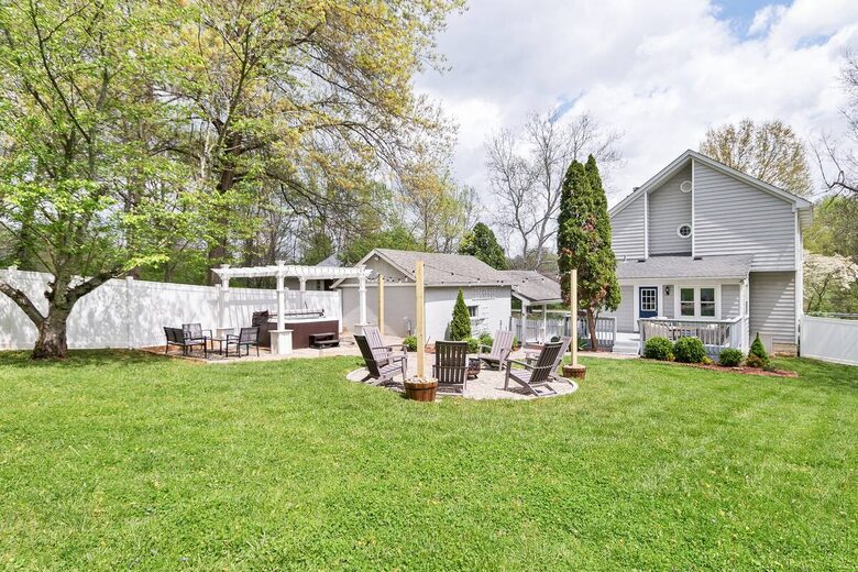 The Crestwood Cottage - Crestwood, Kentucky