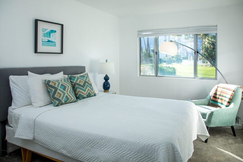 Stylish Mid-Century Villa with Stunning Views - Palm Springs, California