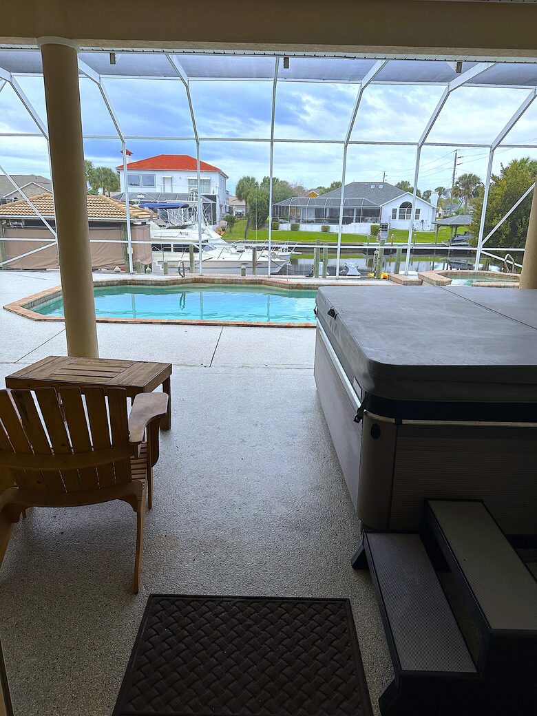 Coastal Retreat: A Riverfront Haven with nearby Major Attractions - Palm Coast, Florida