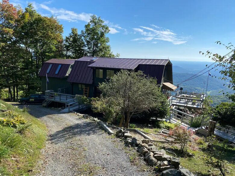 Tethys Mountain Retreat - Free Union, Virginia