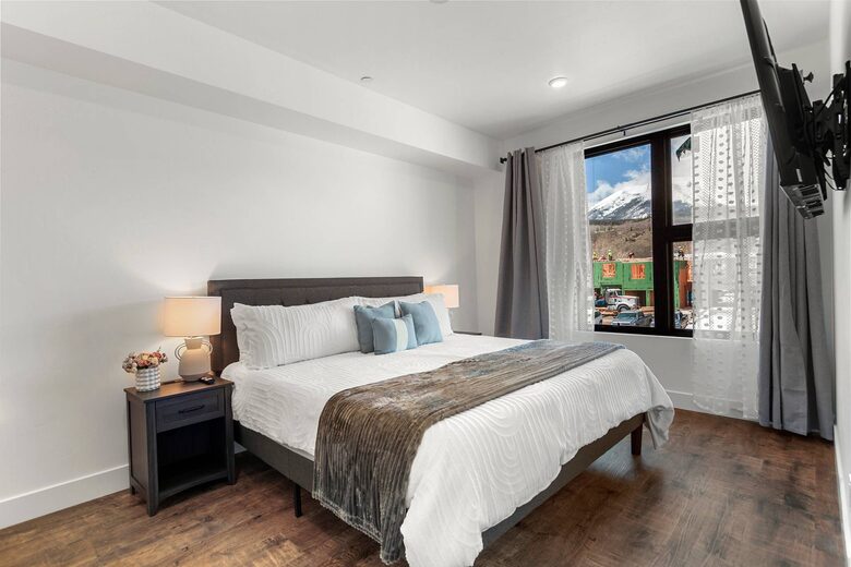 Modern Hideaway with Patio Overlooking the Blue River - Silverthorne, Colorado