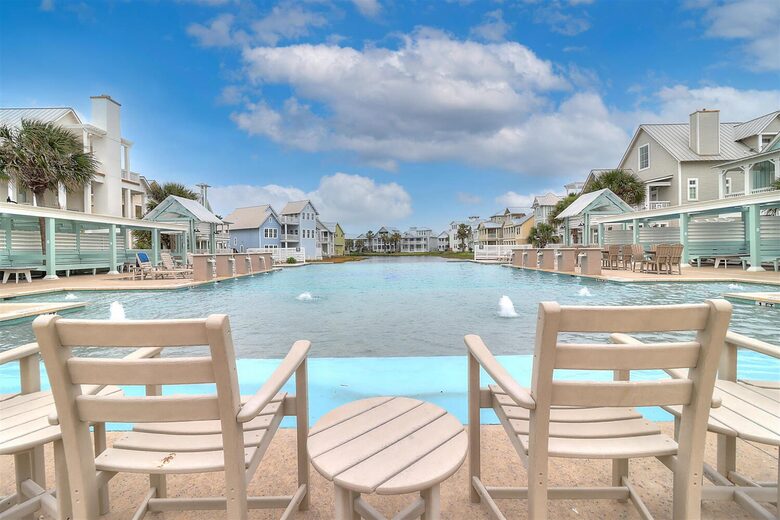 Cinnamon Shore's Casa Blanca - Port Aransas, Texas