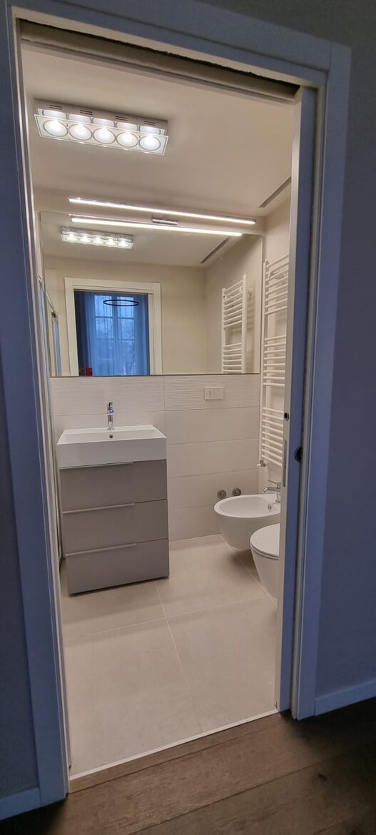 2 BD Apartment In Historical Palace - Florence, Italy