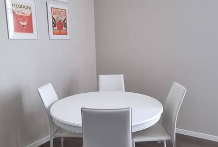 2 BD Apartment In Historical Palace - Florence, Italy