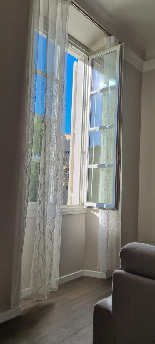 2 BD Apartment In Historical Palace - Florence, Italy