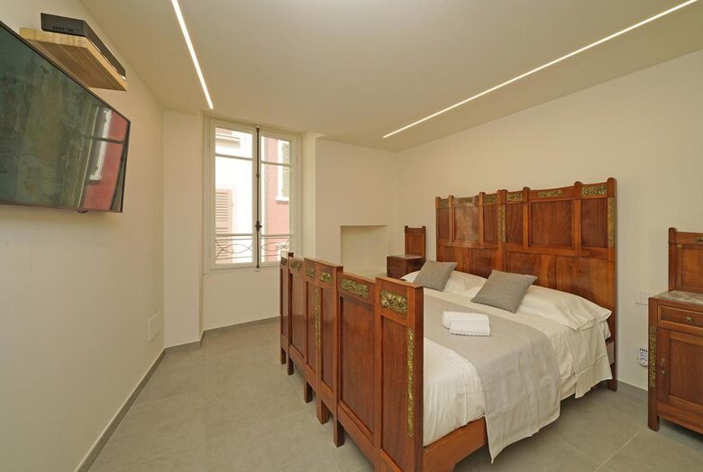 Domus Coeli 1 BD Apartment - Salò, Garda Lake, Italy