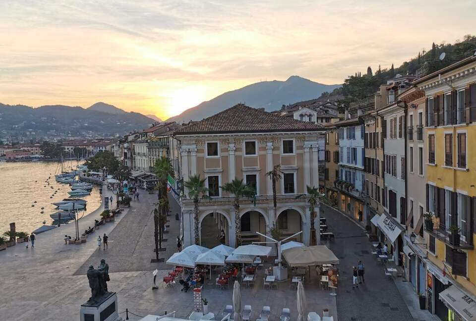 Domus Coeli 1 BD Apartment - Salò, Garda Lake, Italy