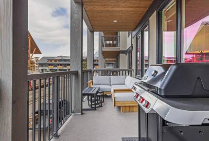 Modern Canmore Escape with Mountain Views - Canmore, Canada