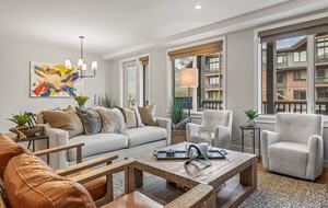 Modern Canmore Escape with Mountain Views - Canmore, Canada