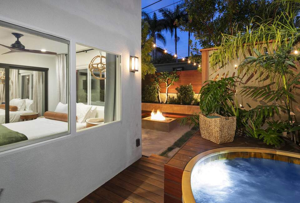Sunset House - Luxe Home with Panoramic Views - Cardiff, California
