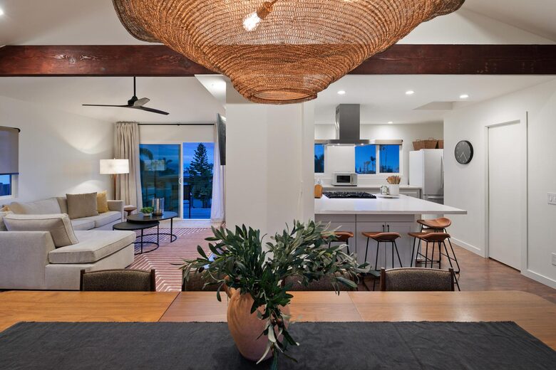 Sunset House - Luxe Home with Panoramic Views - Cardiff, California