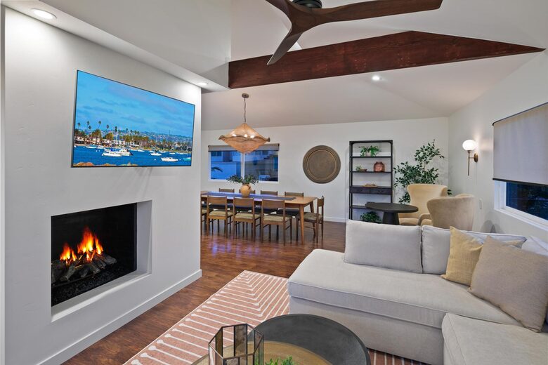 Sunset House - Luxe Home with Panoramic Views - Cardiff, California