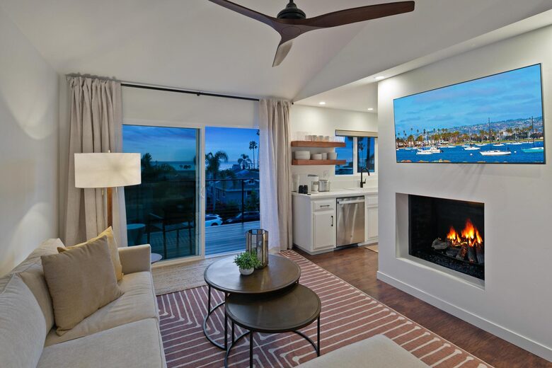 Sunset House - Luxe Home with Panoramic Views - Cardiff, California