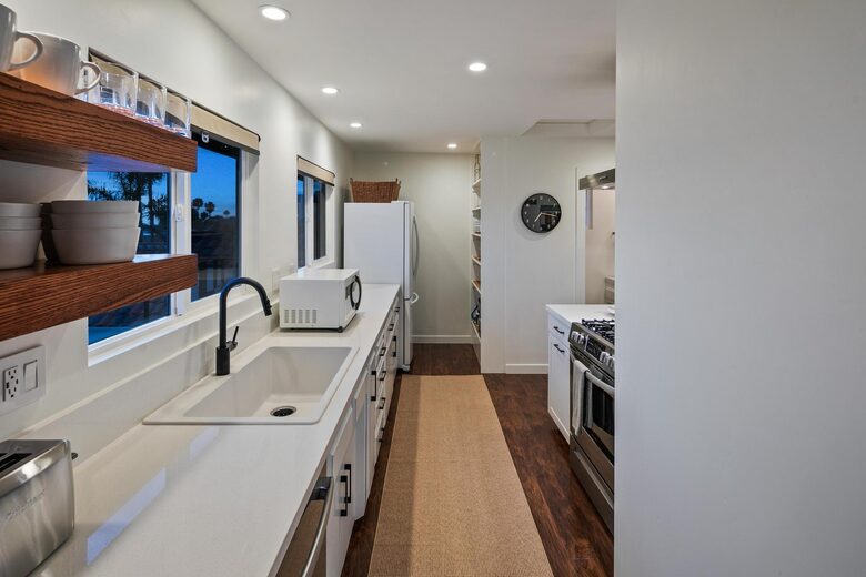 Sunset House - Luxe Home with Panoramic Views - Cardiff, California
