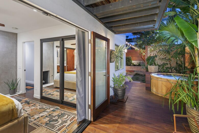 Sunset House - Luxe Home with Panoramic Views - Cardiff, California