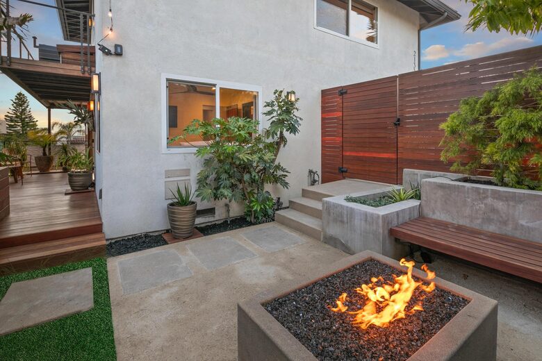 Sunset House - Luxe Home with Panoramic Views - Cardiff, California