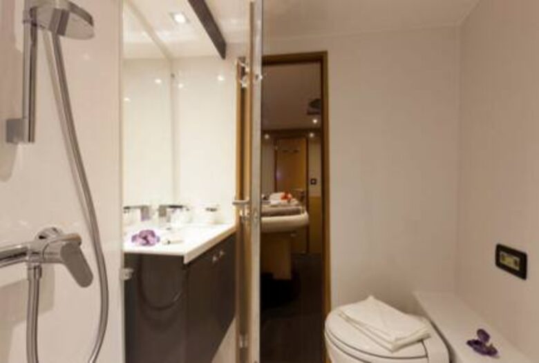 All-Inclusive 7-night TradeWinds AQUA Experience in Antigua on TW59 Catamaran with Crew - Jolly Harbour, Antigua and Barbuda