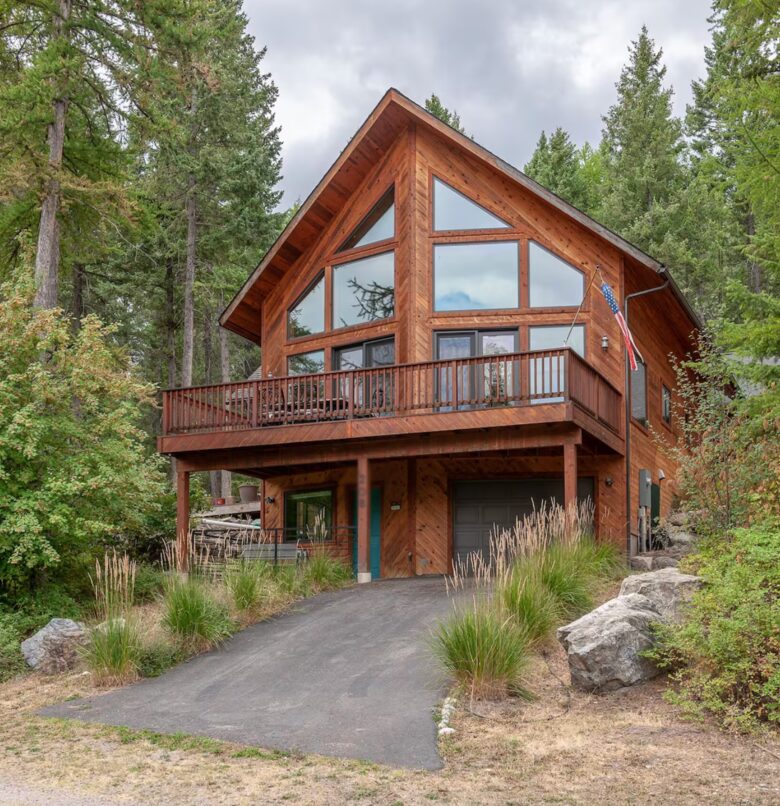 Montana Lakeside Cabin - Lakeside, Montana