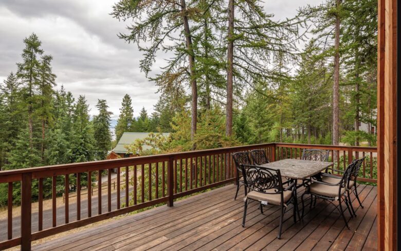 Montana Lakeside Cabin - Lakeside, Montana